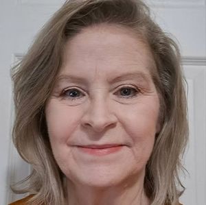 Meet your Posher, Gloria